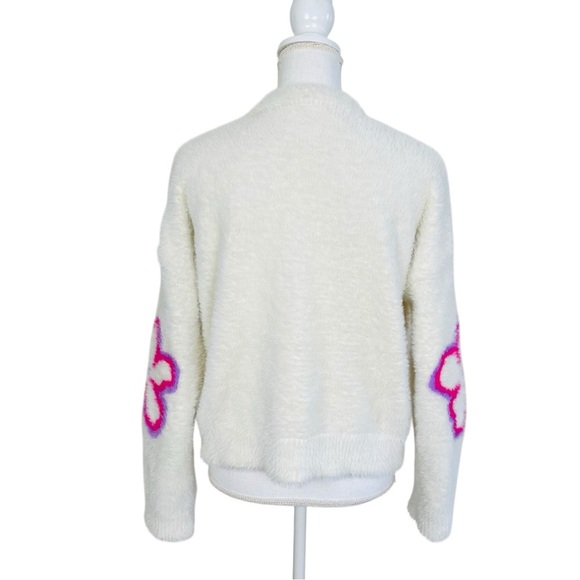 Bershka Fluffy Floral Logo Sweater in White - Picture 9 of 11